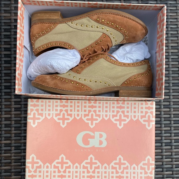 Gianni Bini Suede and Canvas Oxford - Picture 5 of 12